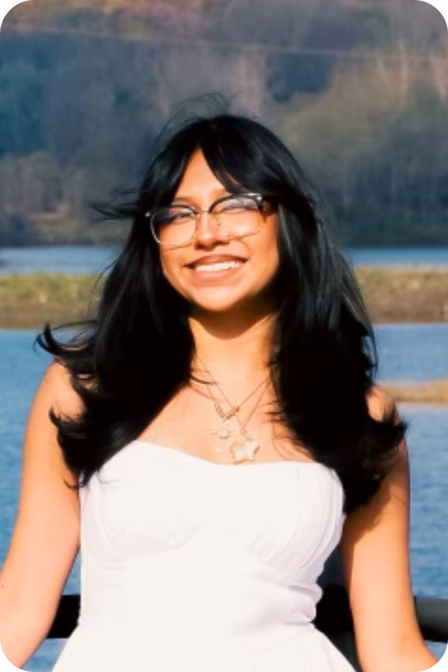 Amy Mendoza Garcia Headshot
